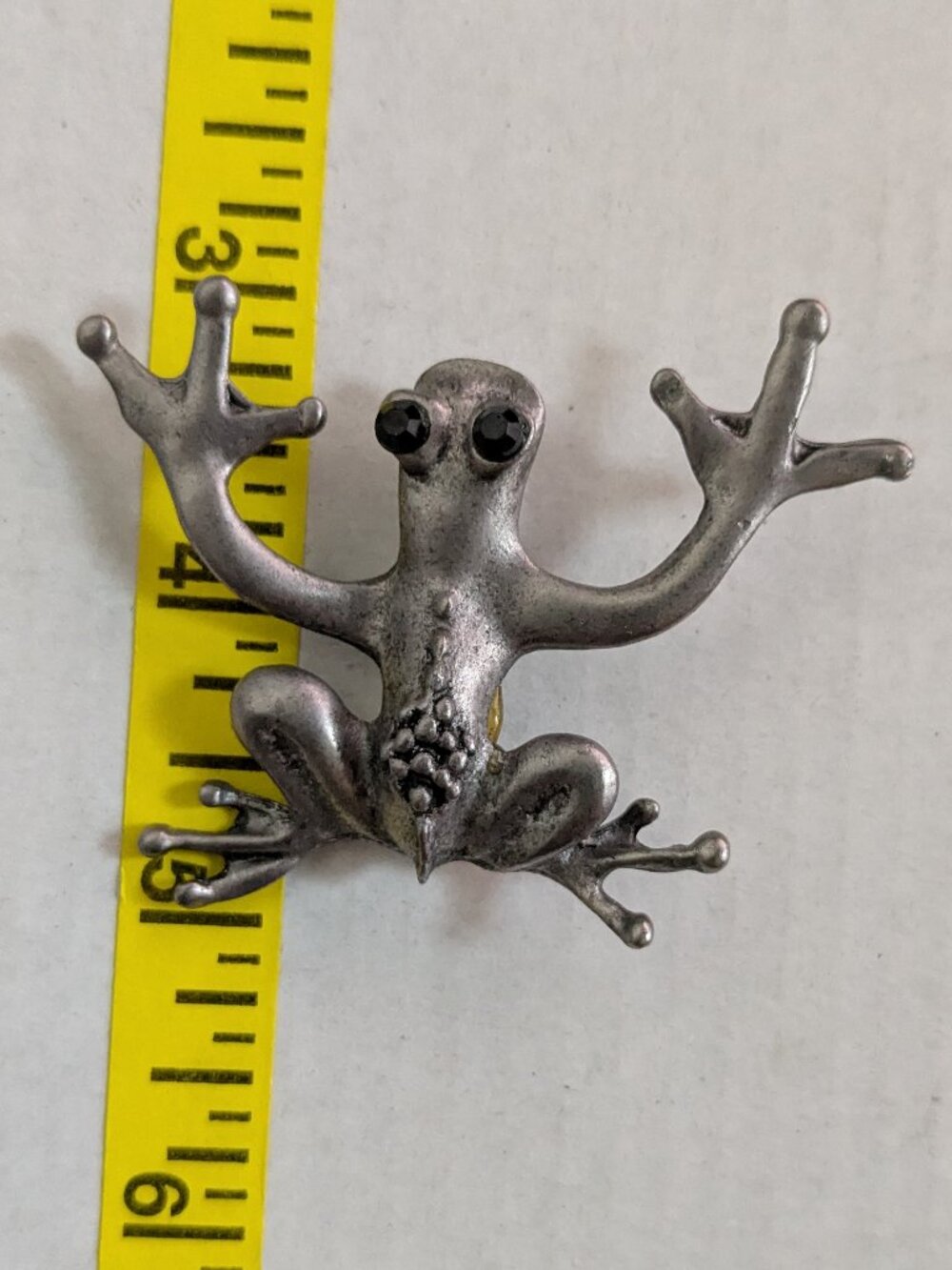 Silver Tone Black Rhinestone Eyes Tree Frog Brooch Pin